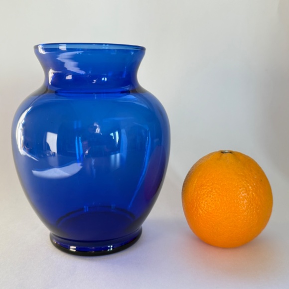VINTAGE Vases Cobalt Blue Glass Pair (2) - Picture 7 of 15